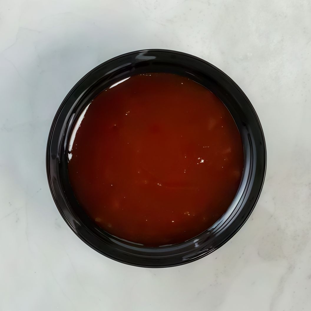علبة صوص حار