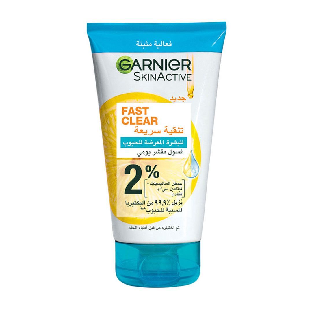 Garnier Skinactive Fast Clear 3-In-1 Face Wash With Salicylic Acid And Vitamin C, 150ml