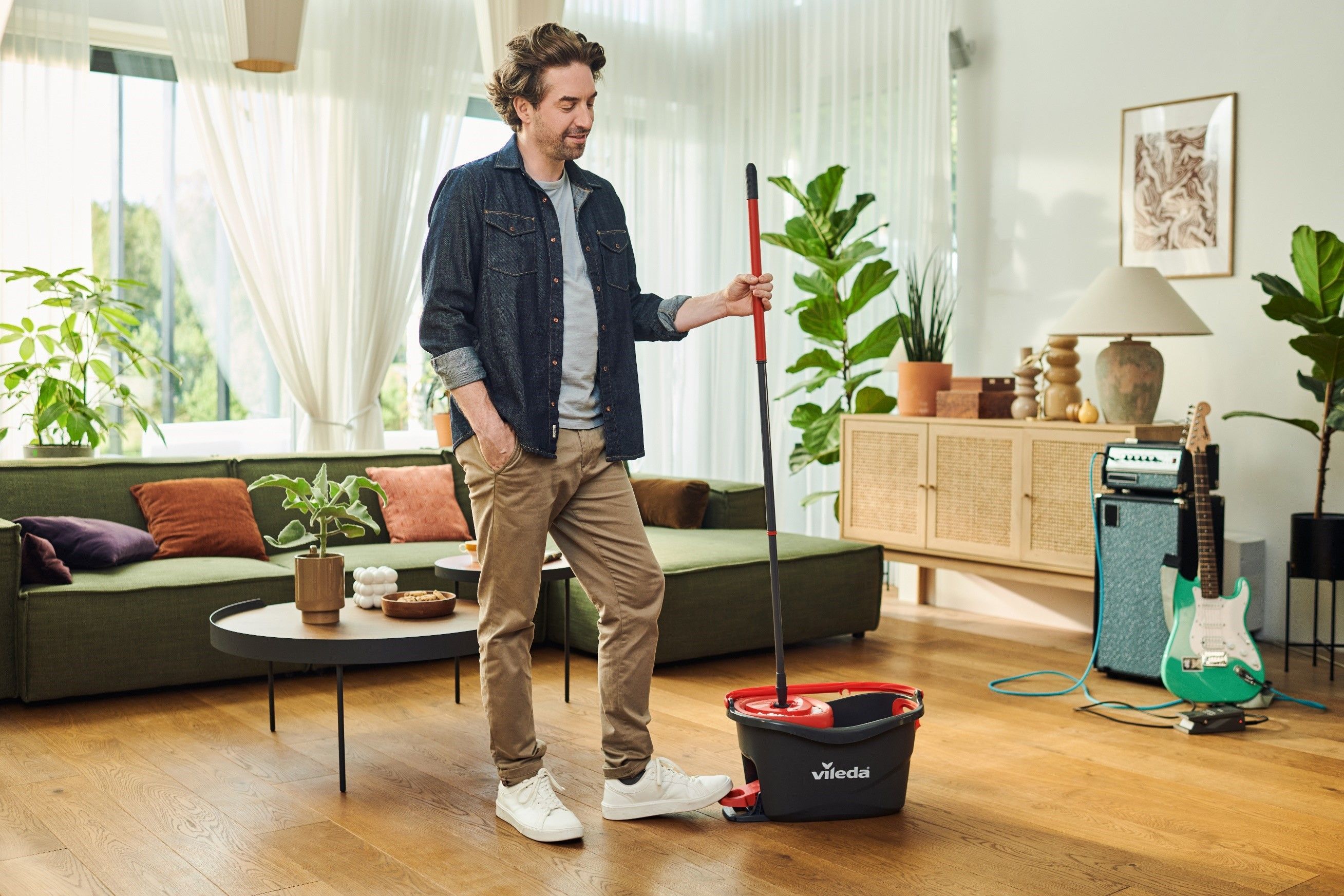 Koop uw Mop VILEDA Easy Wring & Clean Turbo 2-in bij | 1389076