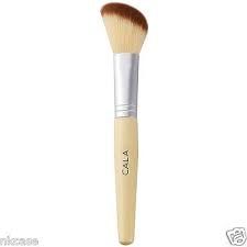 Cala Natural Makeup Angled Contour Brush