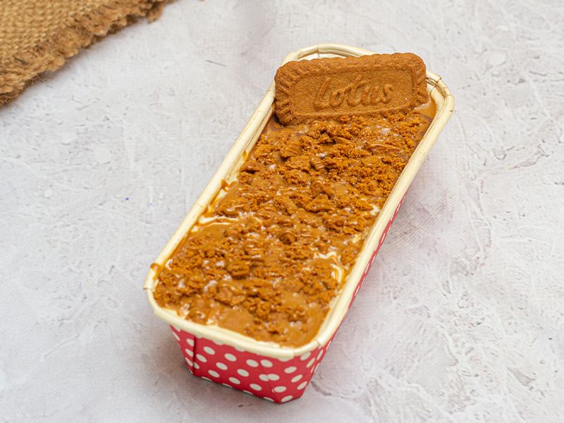 Lotus Despacito Cake