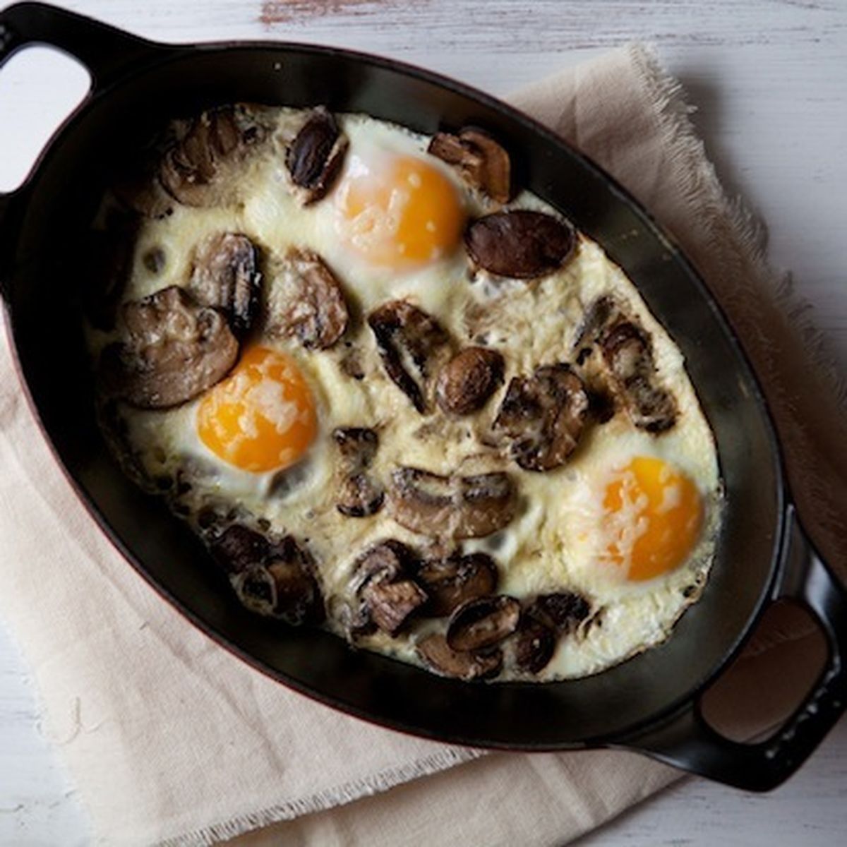 Eggs with Mushrooms and Cheese