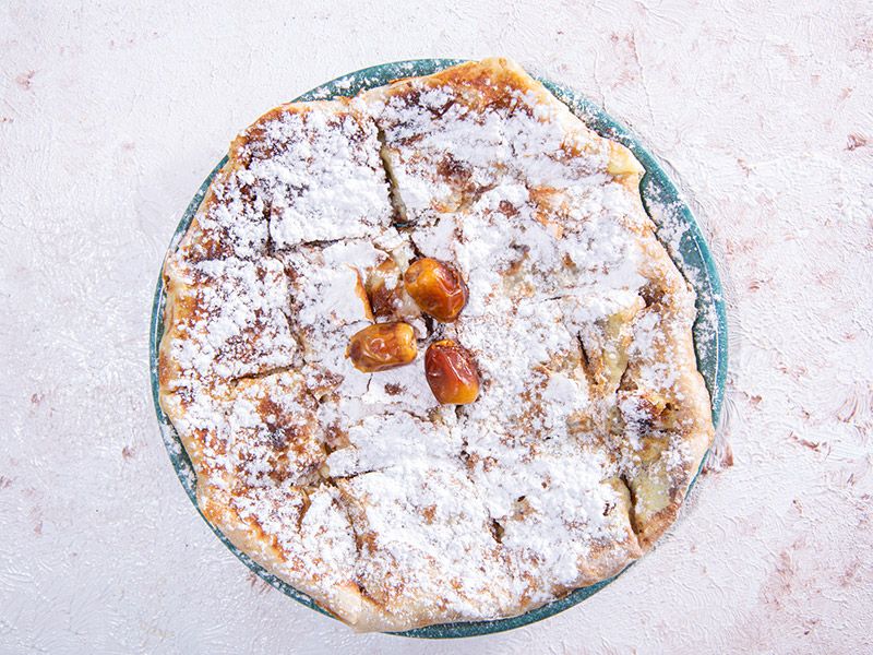 Date pie with cinnamon