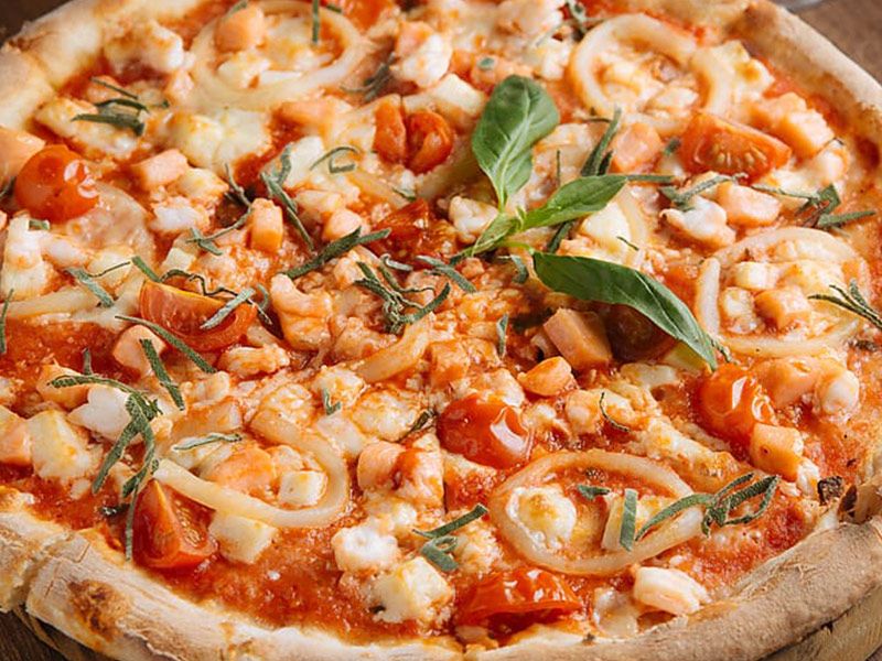 Seafood Pizza