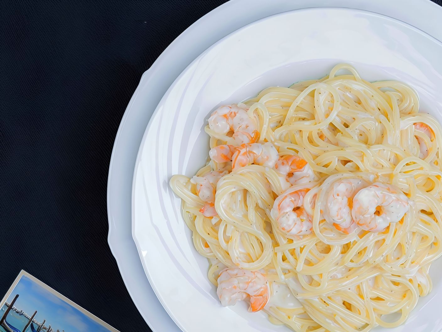 Spaghetti with shrimp and cream or curry sauce