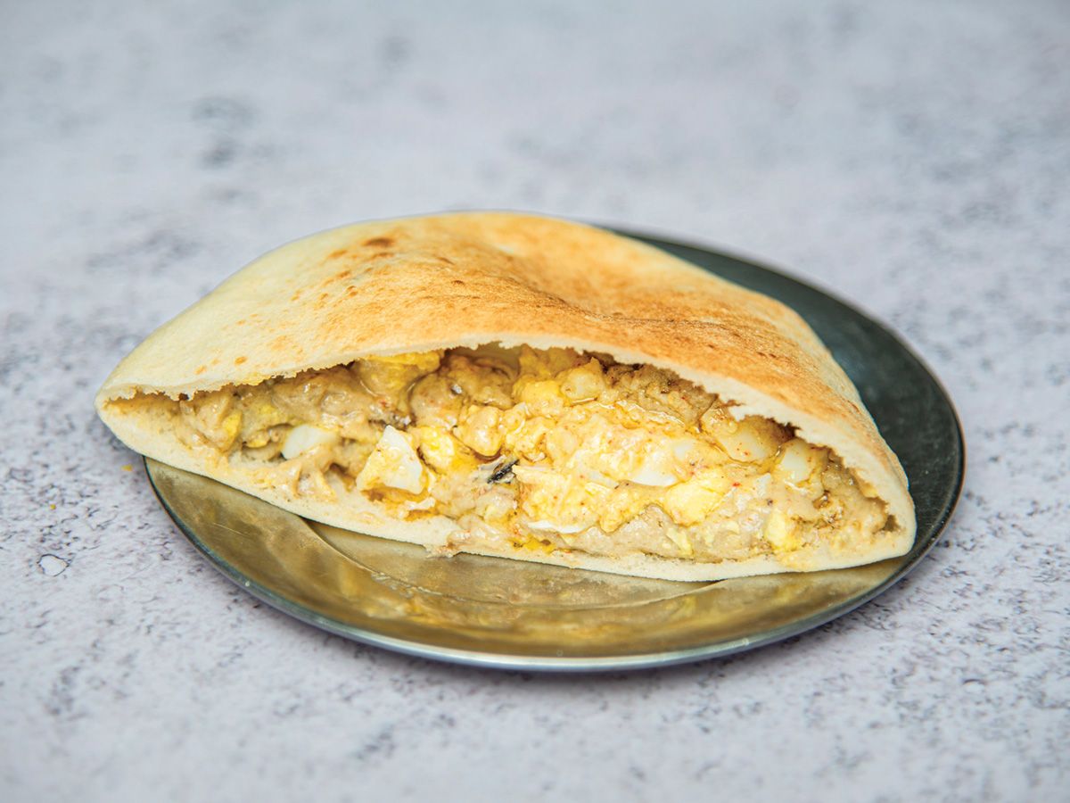Omelette Sandwich with Romi Cheese