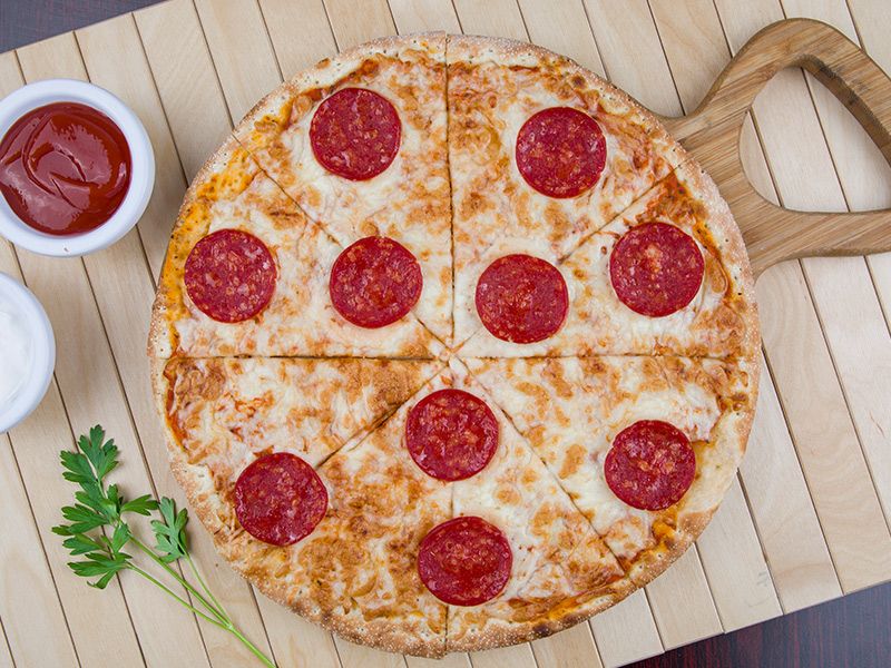 Salami Pizza