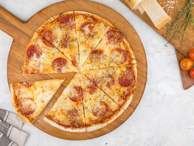 Salami Pizza