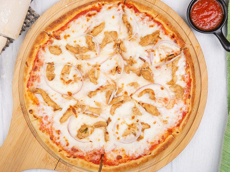 Crunchy Cheesy Chicken Pizza