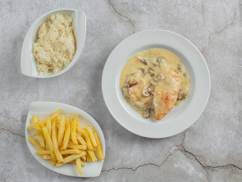 Grilled Chicken With Mushroom Sauce Platter