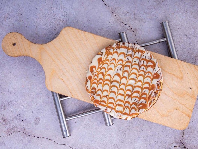 Waffel With Caramel Sauce