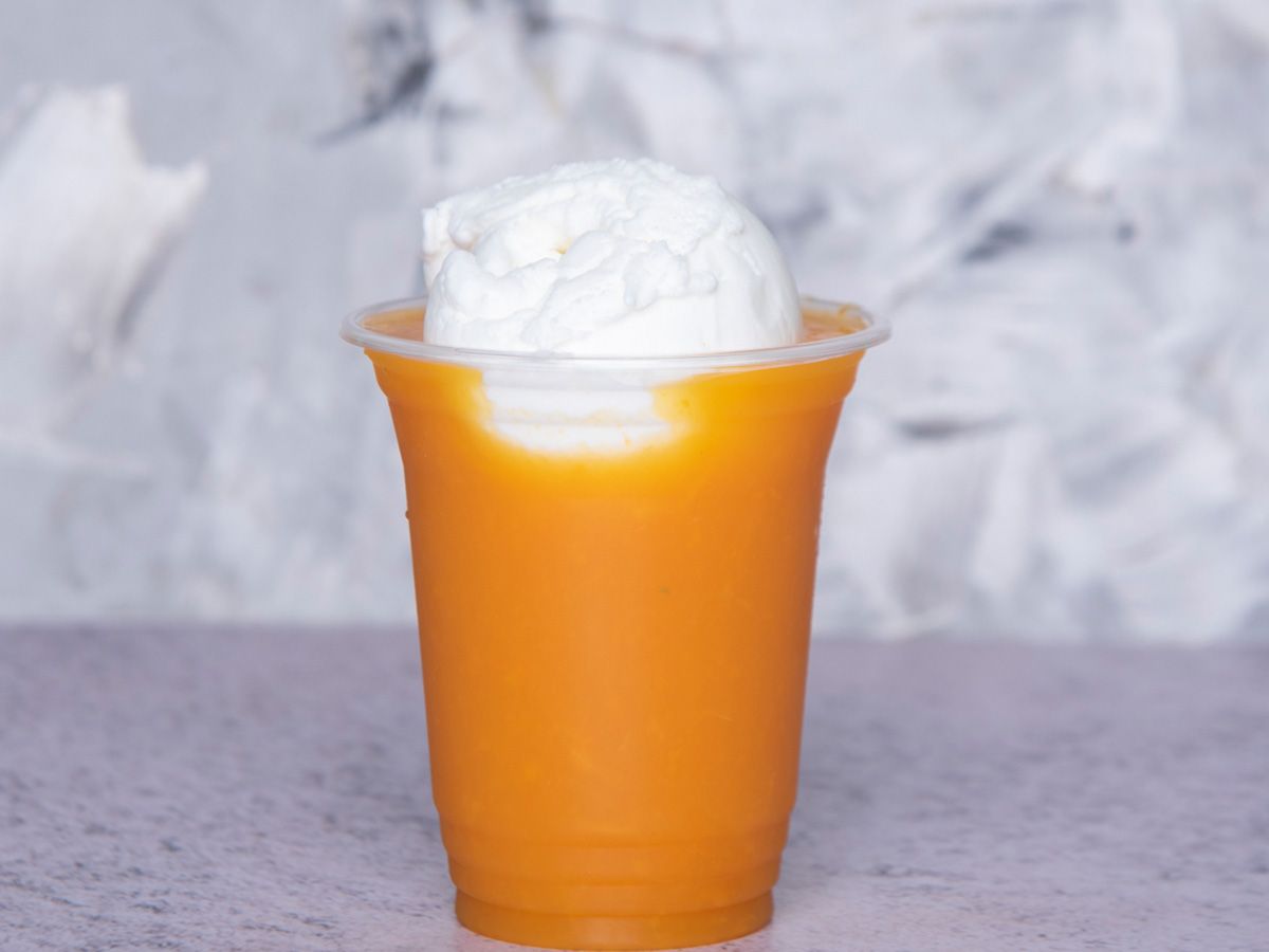 Mango juice with ice cream