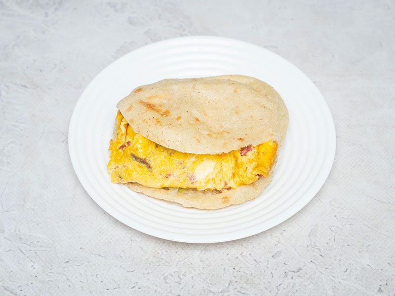 Omelette With Cheddar Cheese Sandwich