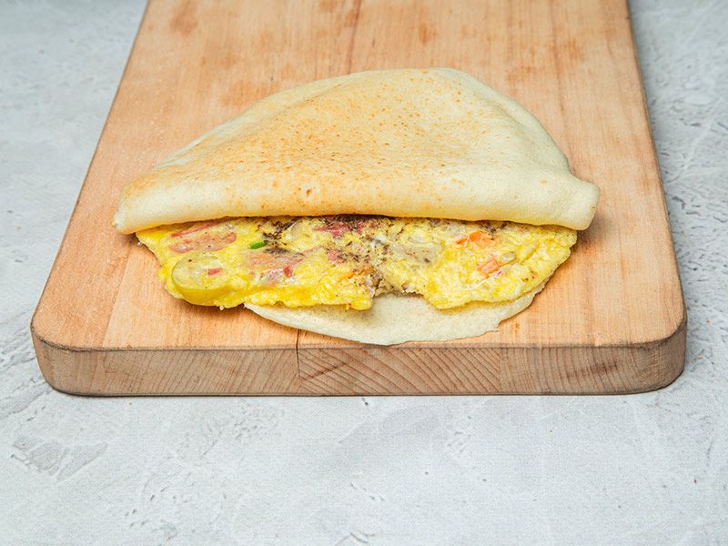 Omelette Pizza Sandwich