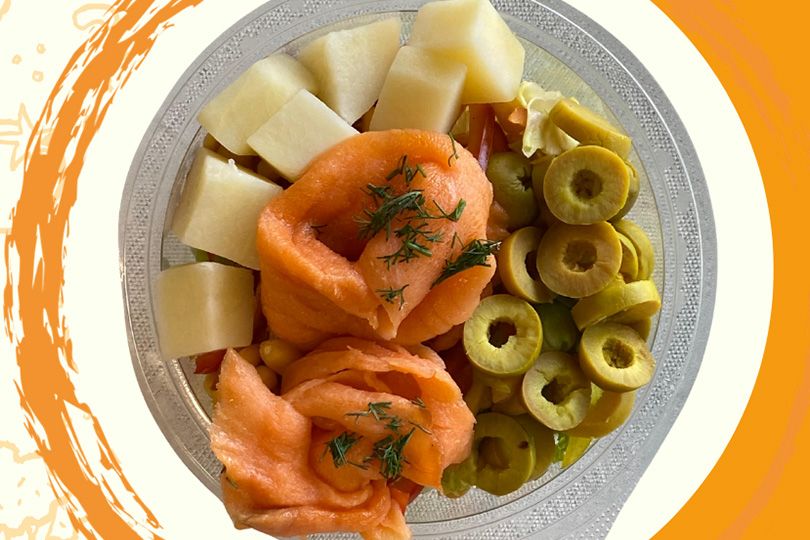 Smoked salmon salad with potatoes
