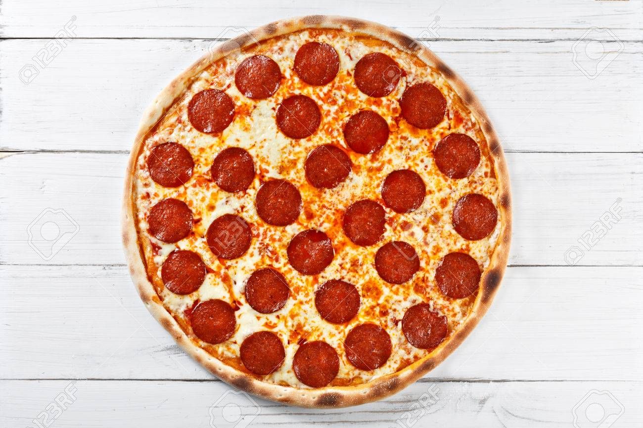 Salami Pizza