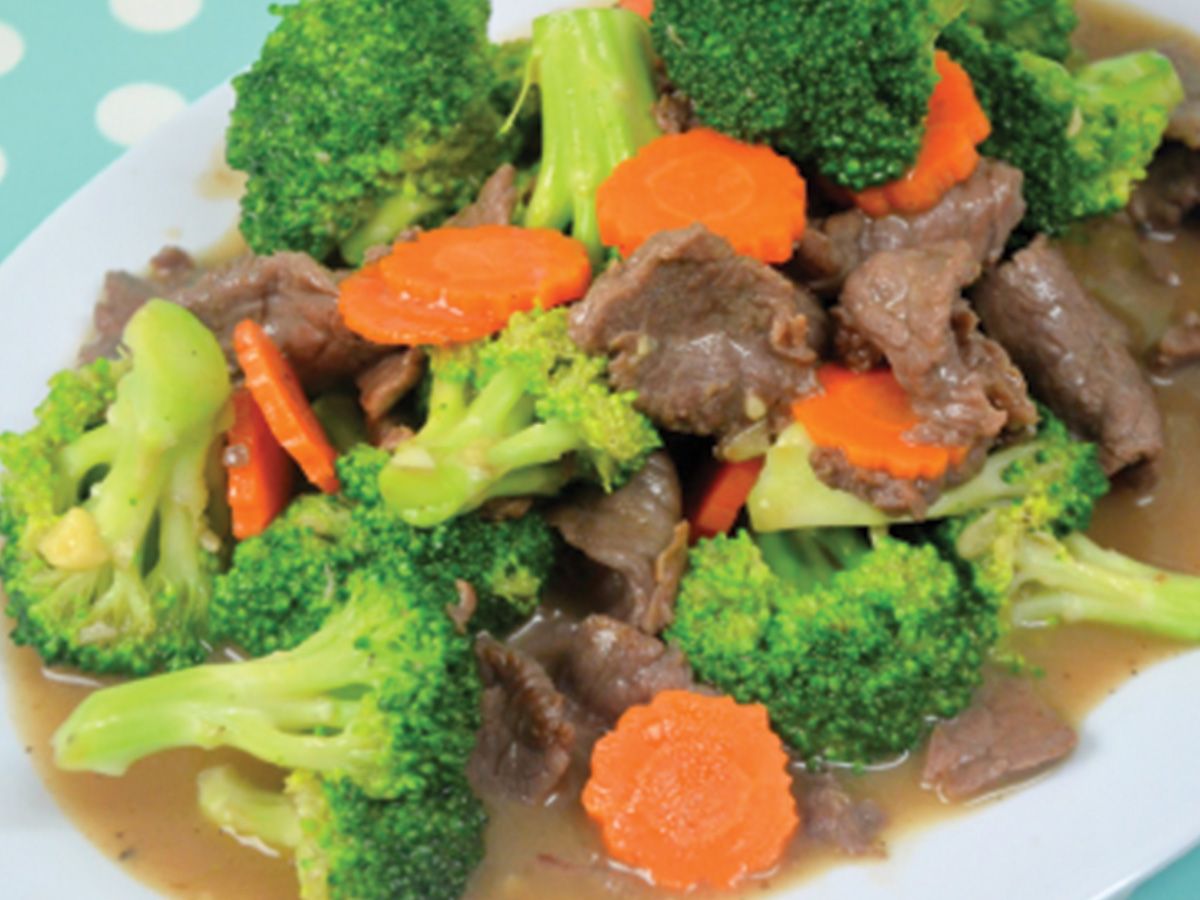 61. Nuer- Pad Namman -Hoi Chicken