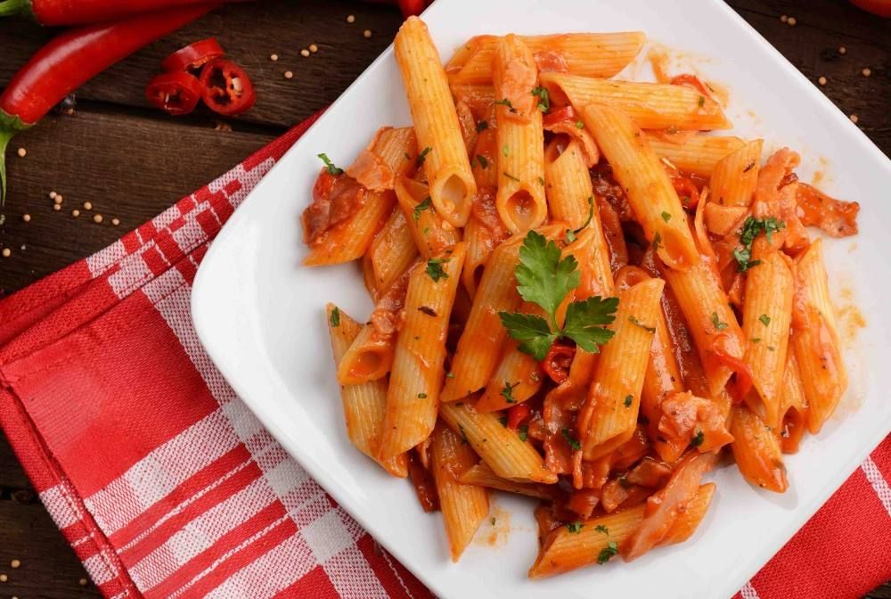 Pasta with Tomatoes Sauce