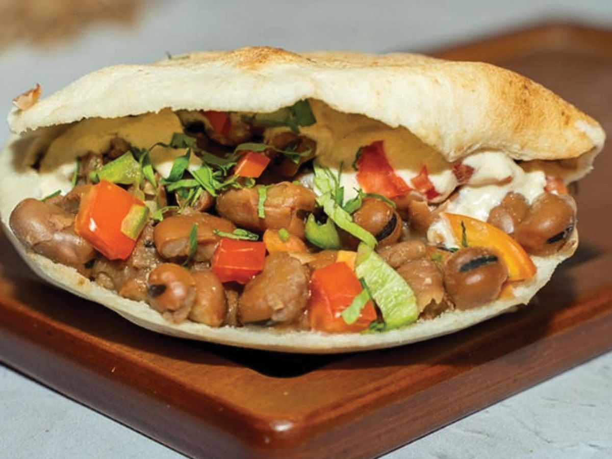 Green Pepper Foul sandwich