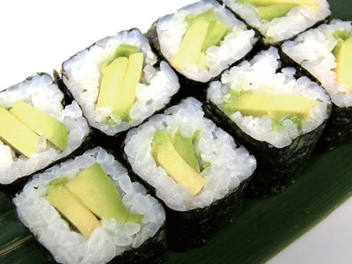 Avocado hosomaki (6 pieces)