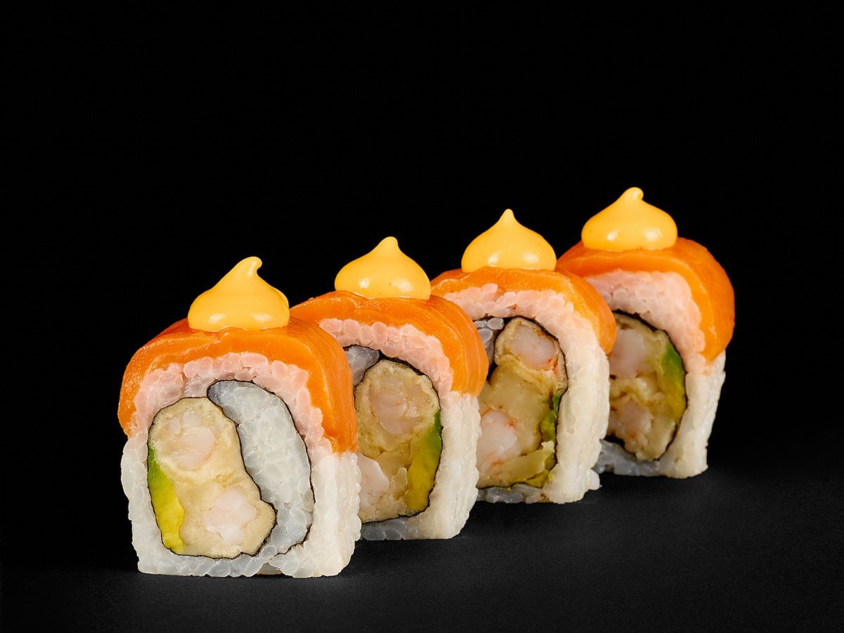 Avocado Salmon Roll 4 Pcs