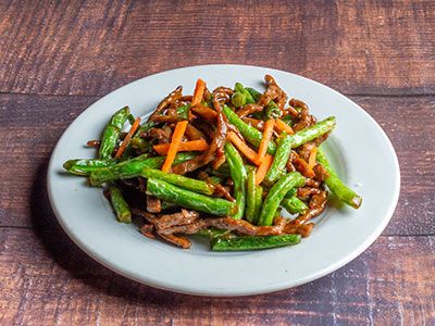 B12- Beef with Green Beans