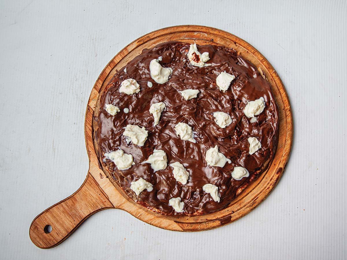 Nutella Chocolate With Qeshta Pie