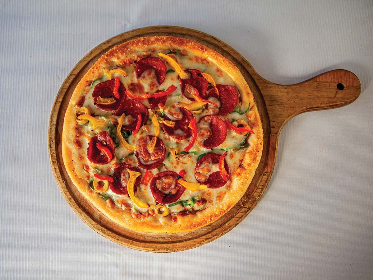 Salami Pizza