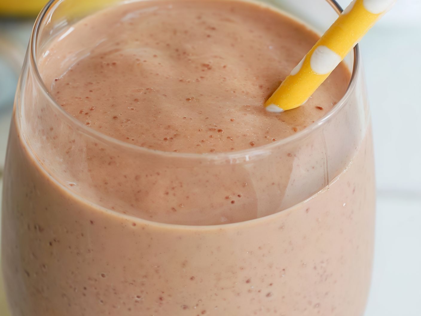 Banana With Yogurt With Dates Juice