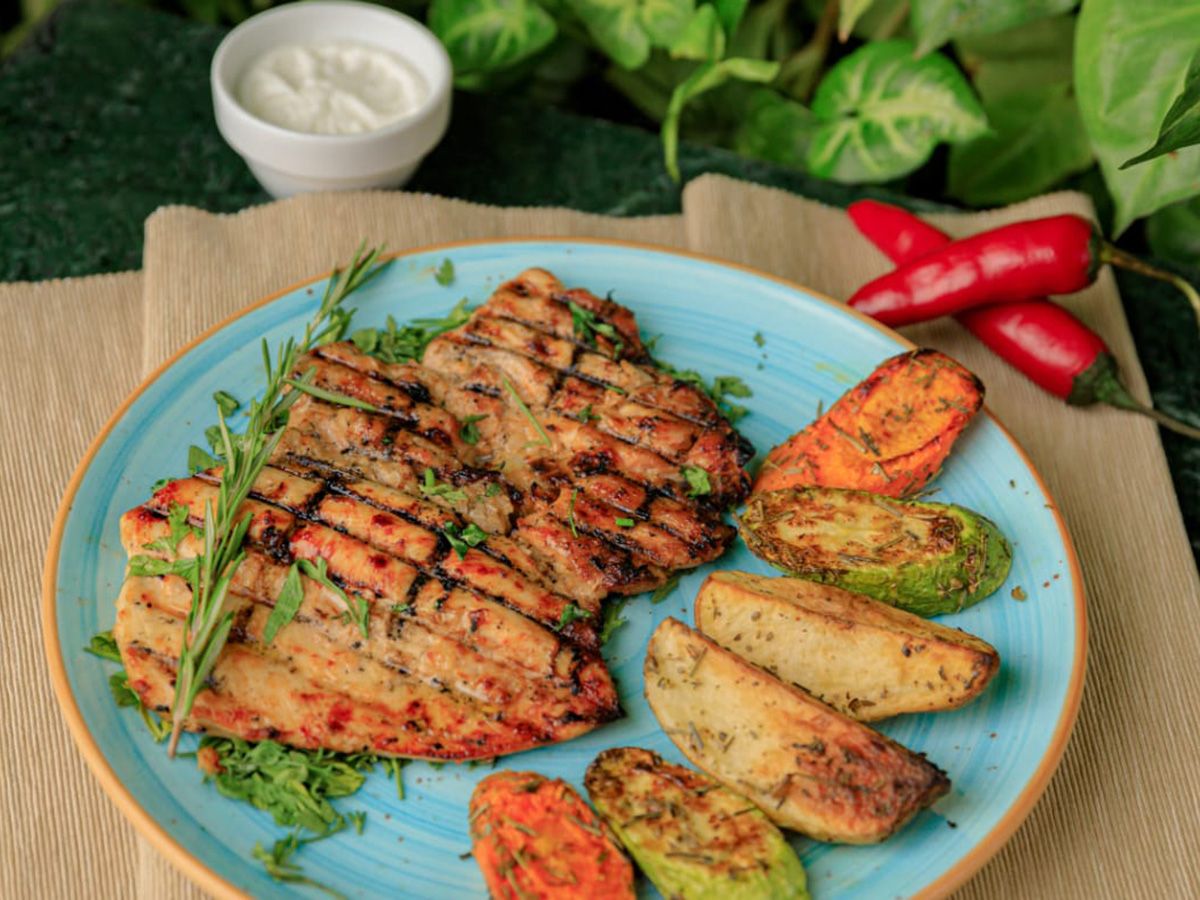 Boneless Grilled Chicken Mesahab
