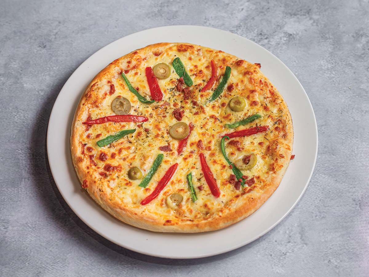 Italian Bolognese Pizza