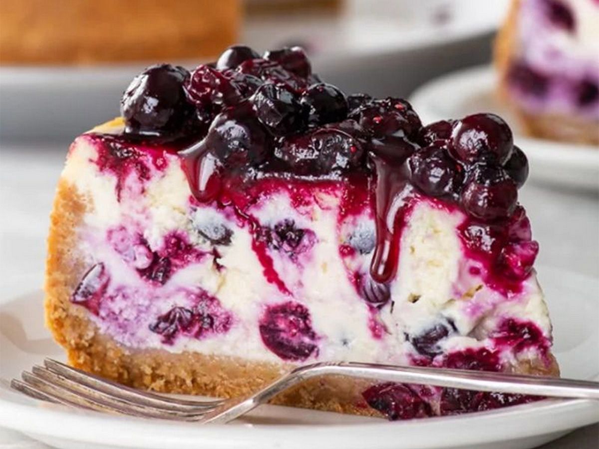 Cheesecake with Sauce