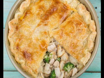 Chicken and mushroom pie