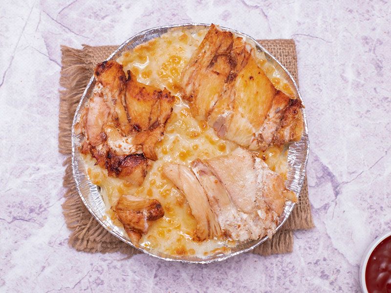 Penne pasta with chicken shawarma and cheese