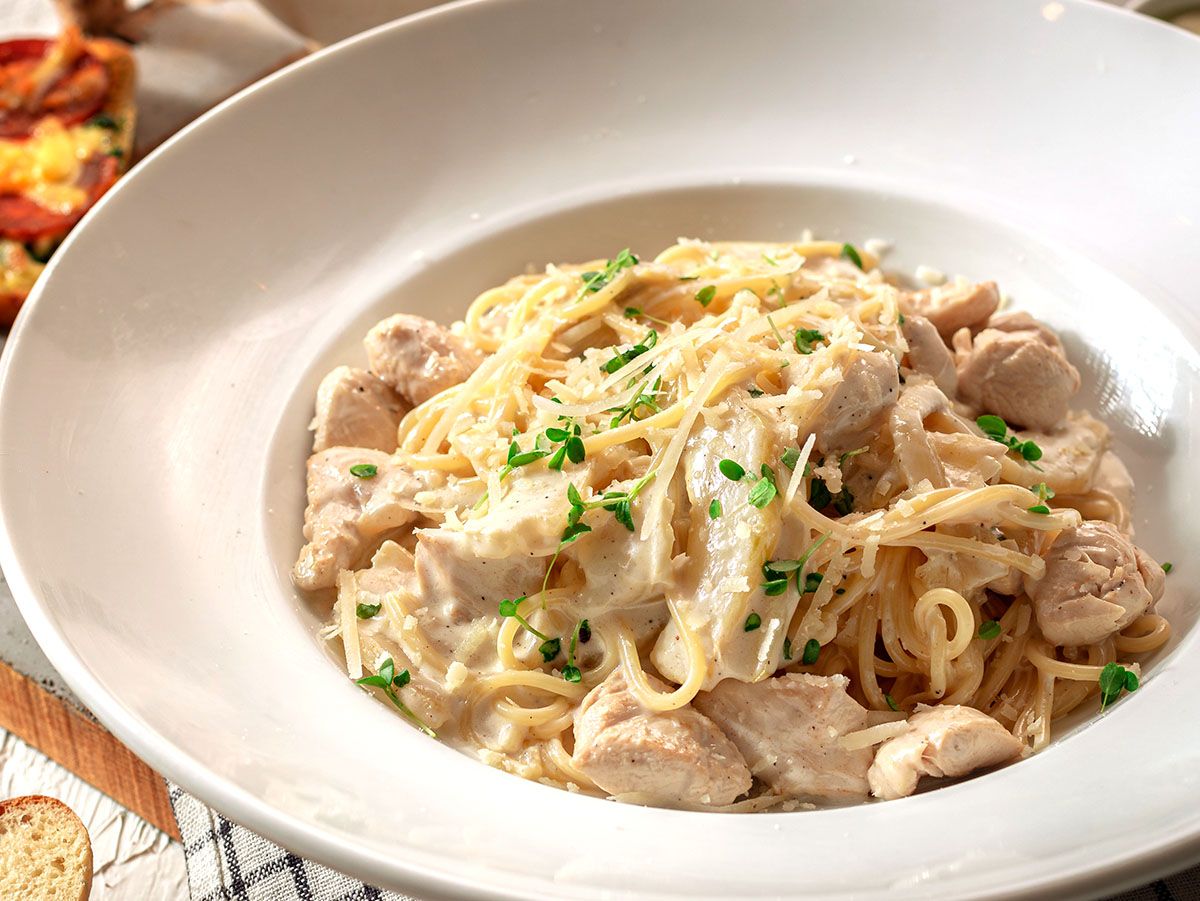 Chicken And Carciofi Spaghetti