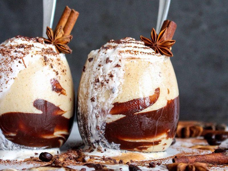 Cinnamon With Caramel Latte