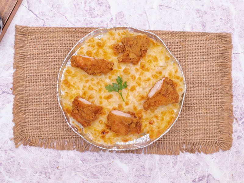 Pasta with crispy chicken and Abu Riad cheese