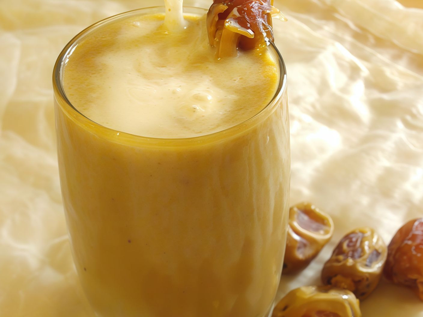 Dates With Milk Juice
