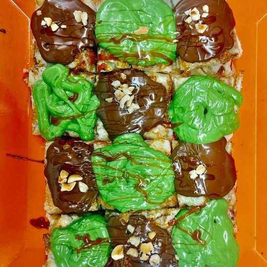 Pistachio Paste with Chocolate Pie