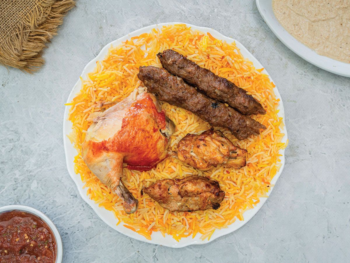ربع فرخة وثمن كيلو شيش طاووق وثمن كيلو كفتة
