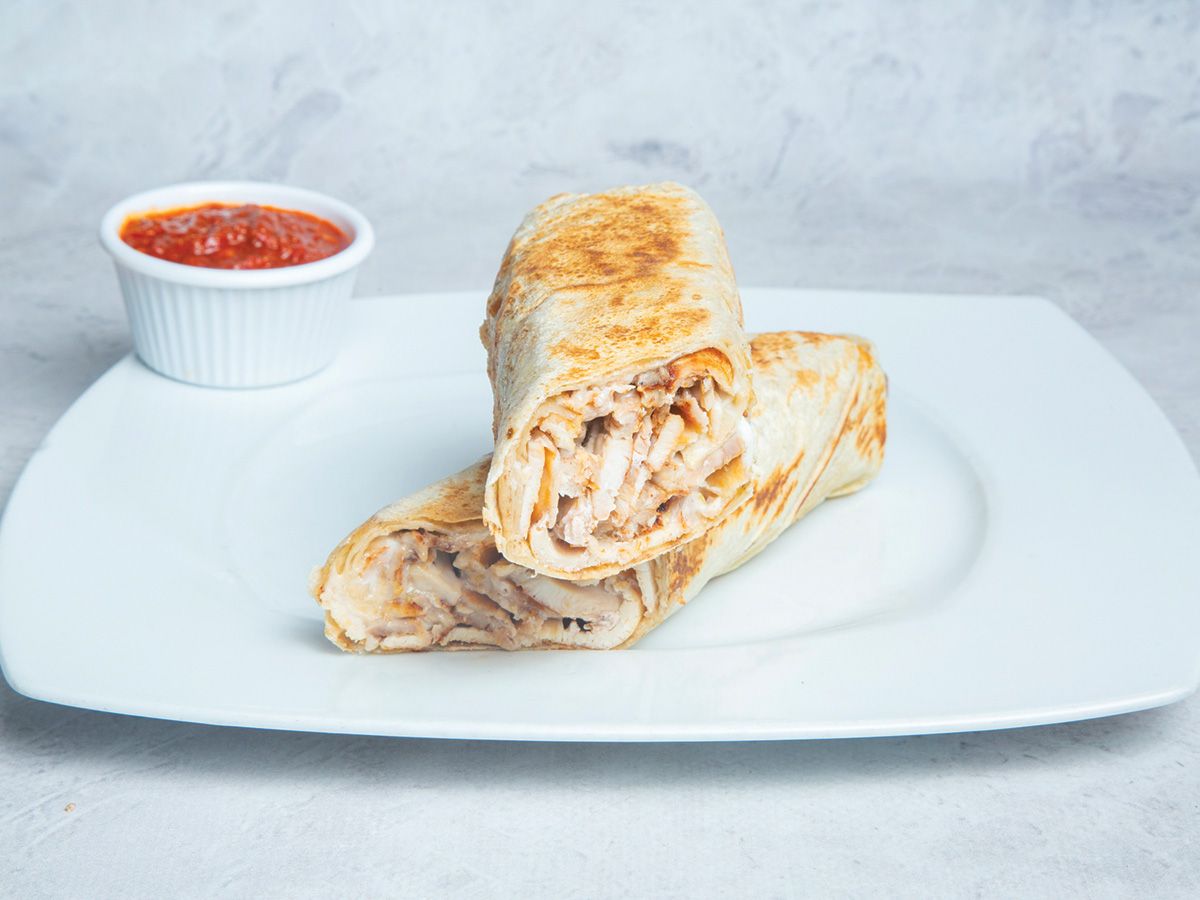 Chicken Shawarma With Turkish Sauce Spicy sandwich