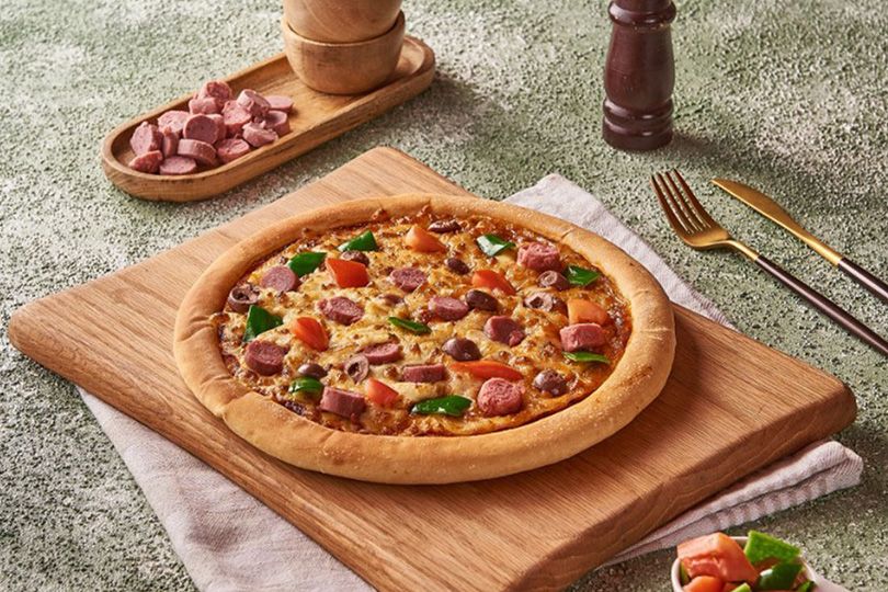 Medium Mix Meat Pizza