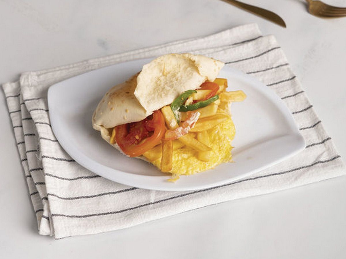 Fingers potato with omelette eggs sandwich