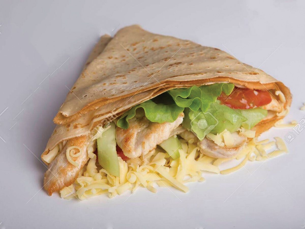 Fresh chicken Pieces crepe