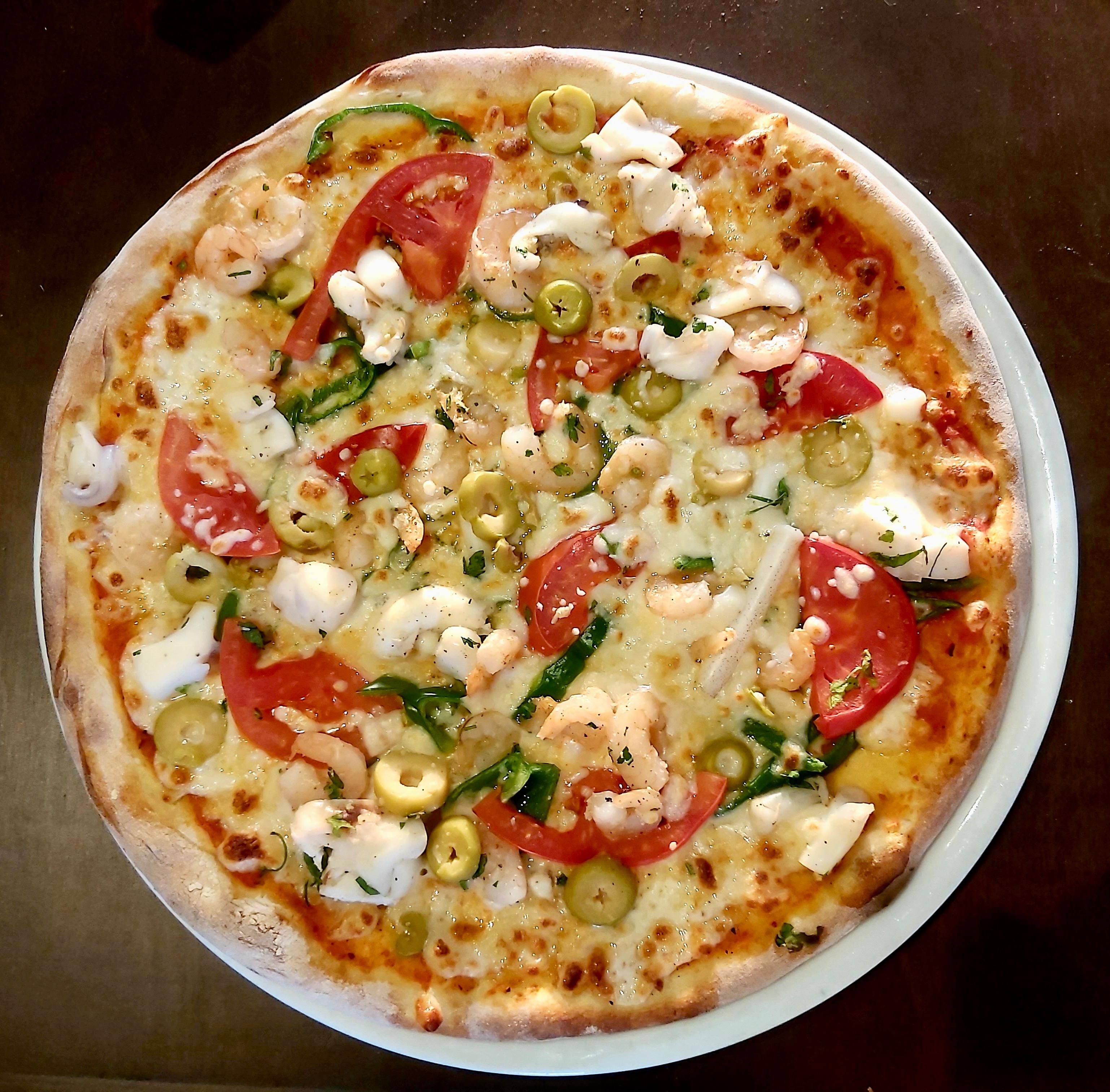 Seafood Pizza