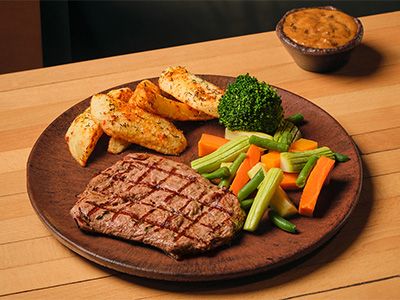 Grilled Beef Fillet with Pepper Sauce