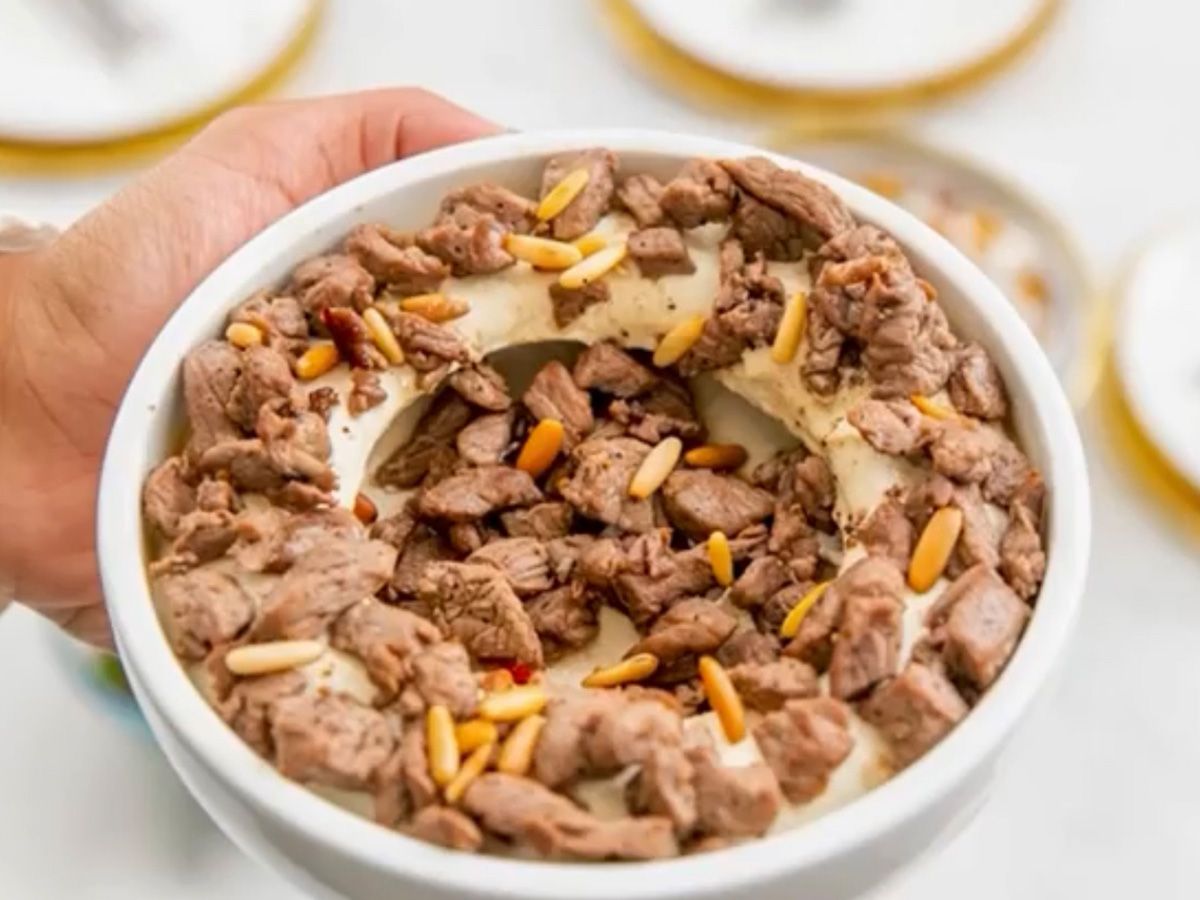 Hummus with Meat and Pine Nuts