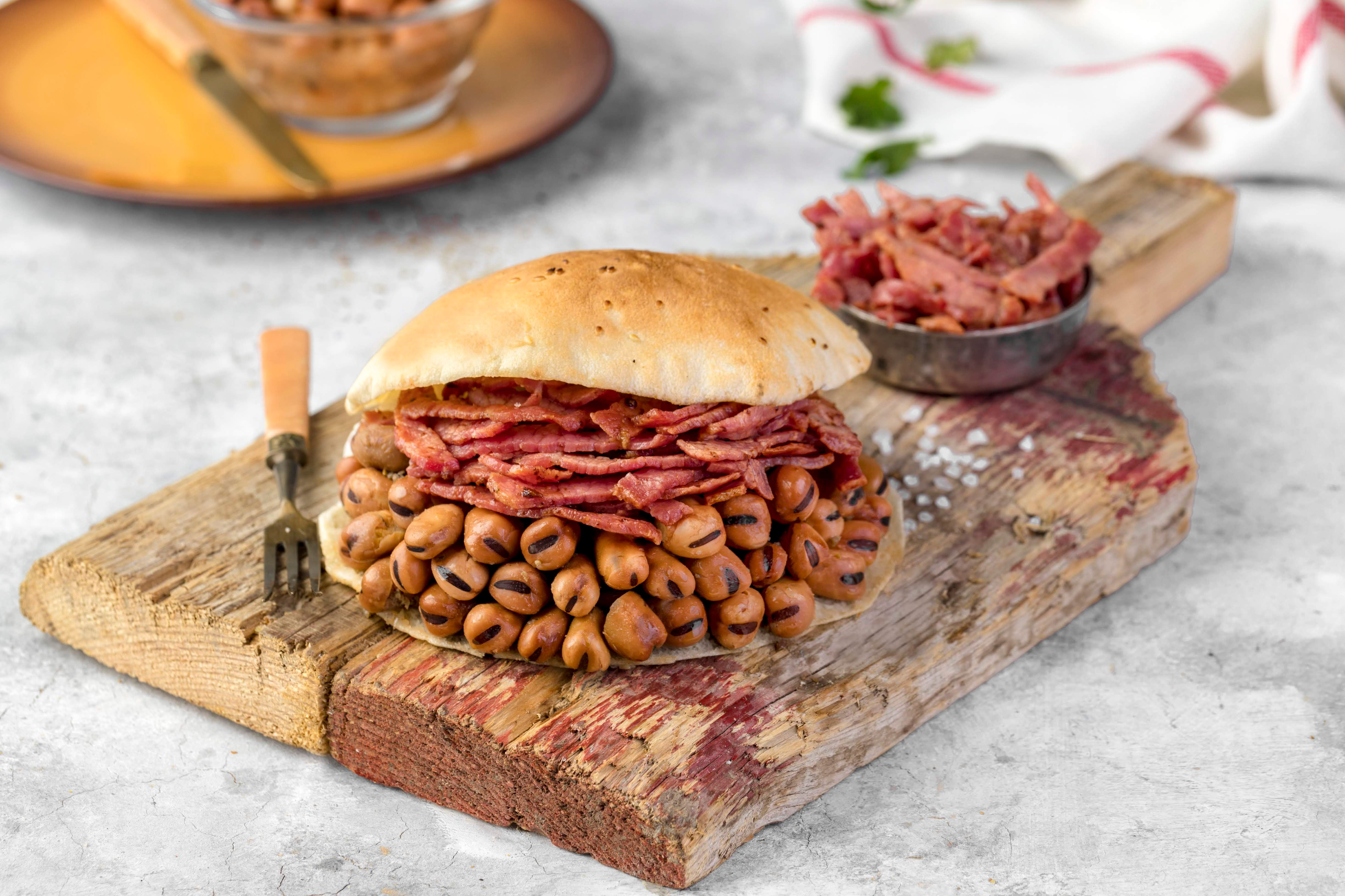 Foul Sandwich With Pastrami