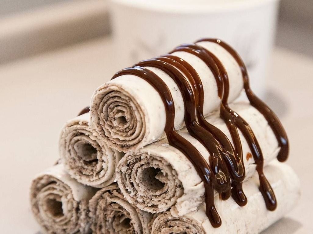 Kinder Chocolate Ice Roll