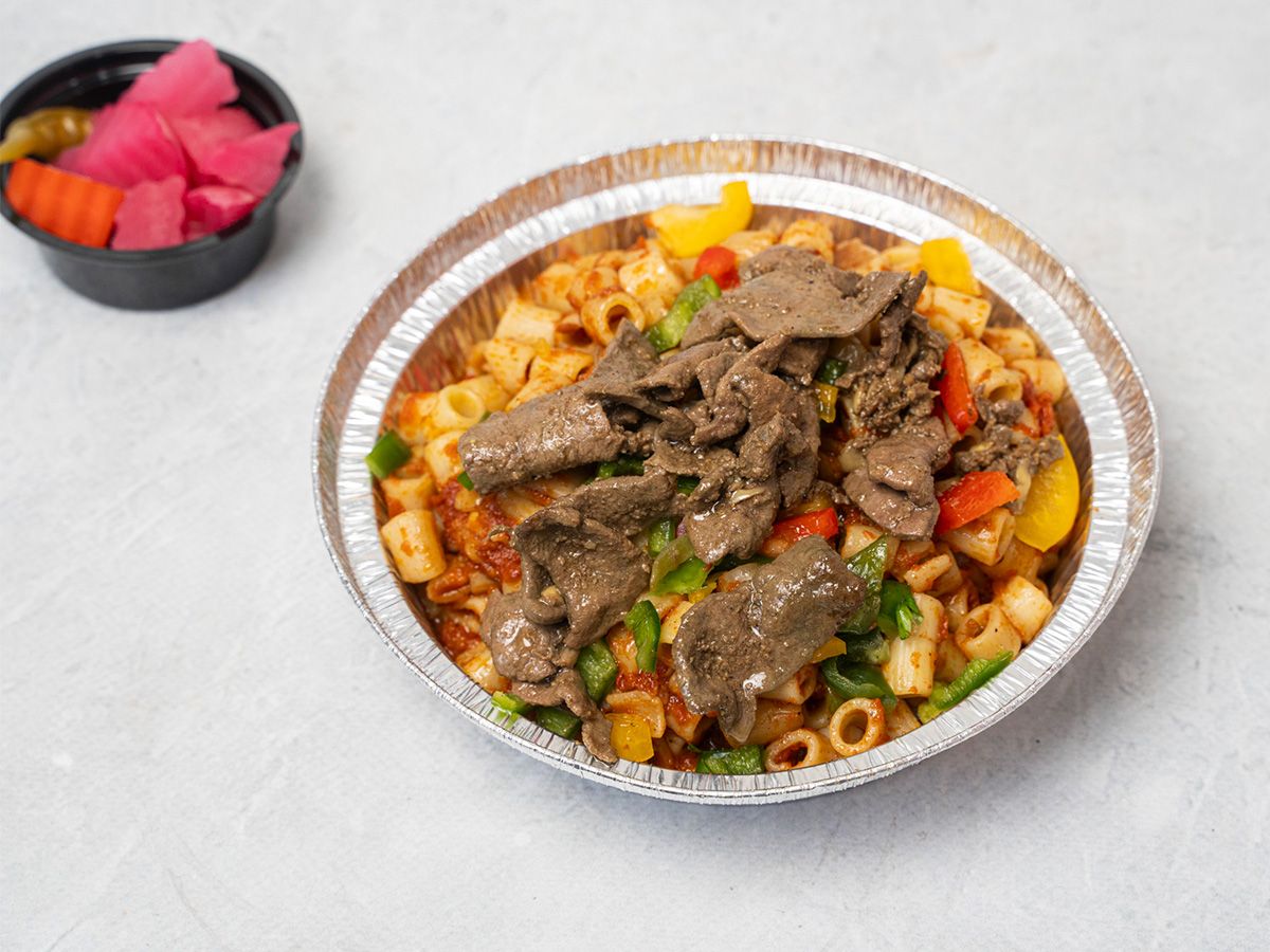 Red pasta with liver in tomato sauce